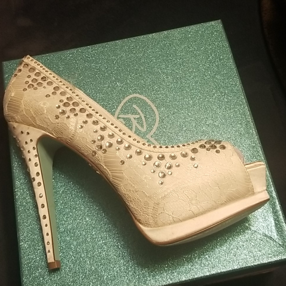Wedding bling platforms